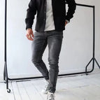 S / black